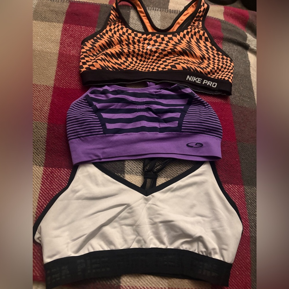 Sports Bra bundle - Picture 2 of 6
